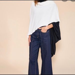 Rachel Zoe Black and White oversized cape